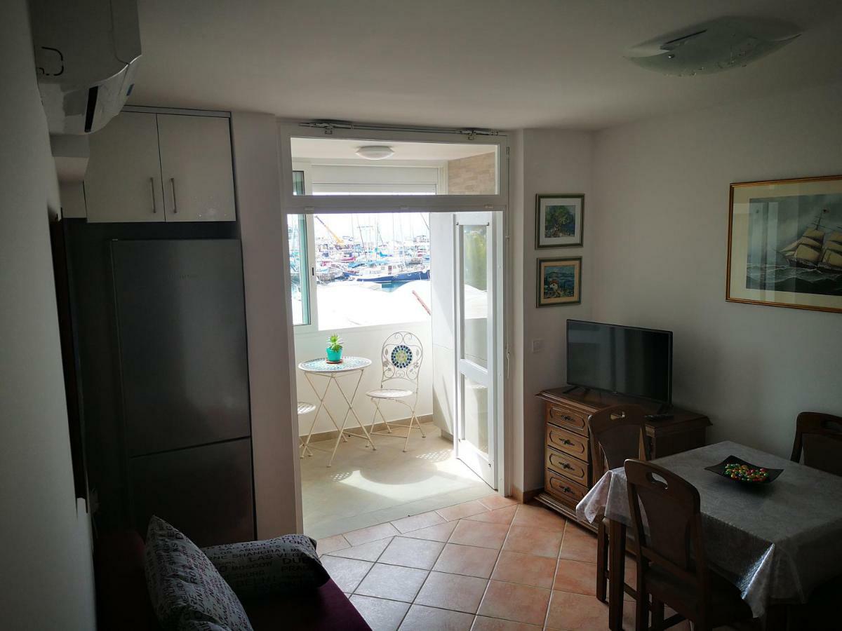 Apartmán Lovely Near The With A Sea View Porec