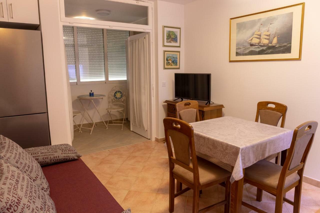 Lovely Near The With A Sea View *